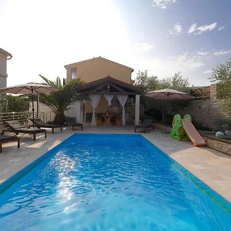 Parlera Villa Ližnjan